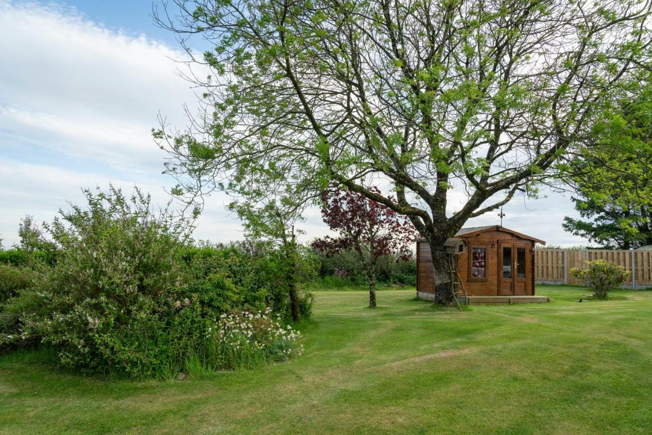 Melorne Farm Bed & Breakfast Camelford Exterior photo